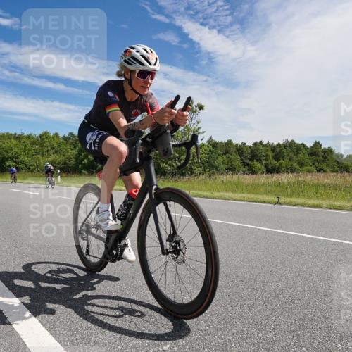 21.06.2026 - Viking Triathlon Michael Burmester http://msf.ph/oto/9867316 21.06.2026 11:38:36 Radfahren 1, 4, 17, 43, 82, 139, 164, 208, 268, 285, 328, 469, 494, 563, 654 meine-sportfotos.de