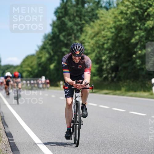 21.06.2026 - Viking Triathlon Michael Burmester http://msf.ph/oto/9867319 21.06.2026 12:17:51 Radfahren 200, 253, 285, 354, 354, 363, 404, 439, 440, 458, 461, 539, 550, 568, 576, 604 meine-sportfotos.de