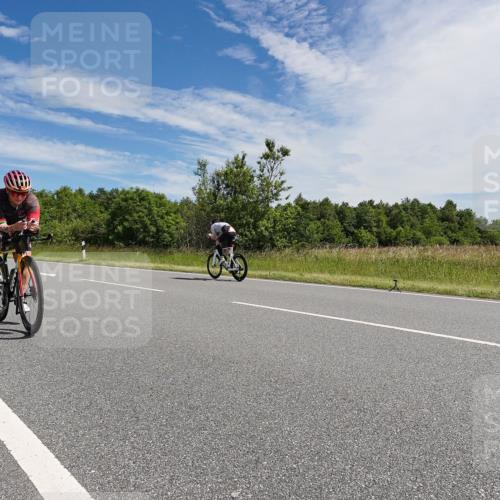21.06.2026 - Viking Triathlon Michael Burmester http://msf.ph/oto/9867346 21.06.2026 11:38:40 Radfahren 1, 43, 82, 100, 139, 164, 171, 208, 268, 285, 469, 494, 563, 605, 638, 648 meine-sportfotos.de