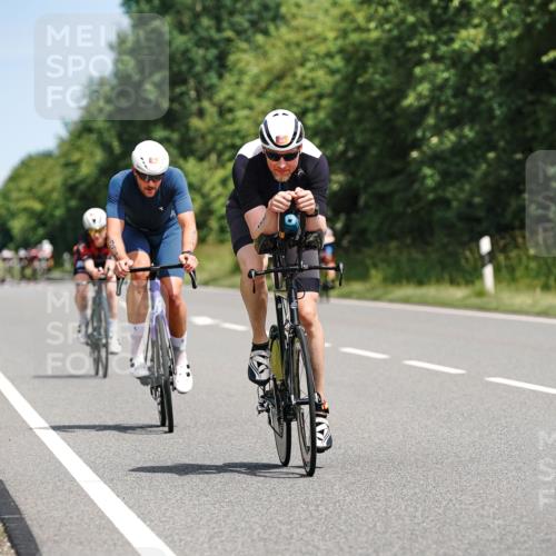 21.06.2026 - Viking Triathlon Michael Burmester http://msf.ph/oto/9867349 21.06.2026 12:17:57 Radfahren 200, 253, 285, 354, 354, 363, 404, 439, 440, 458, 461, 520, 539, 568, 576, 604, 636 meine-sportfotos.de