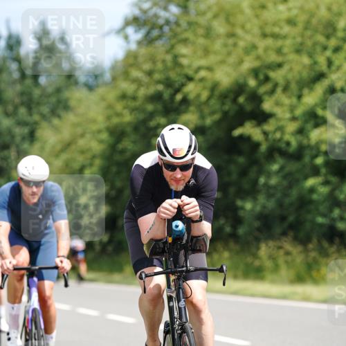 21.06.2026 - Viking Triathlon Michael Burmester http://msf.ph/oto/9867351 21.06.2026 12:17:57 Radfahren 200, 253, 285, 354, 354, 363, 404, 439, 440, 458, 461, 520, 539, 568, 576, 604, 636 meine-sportfotos.de