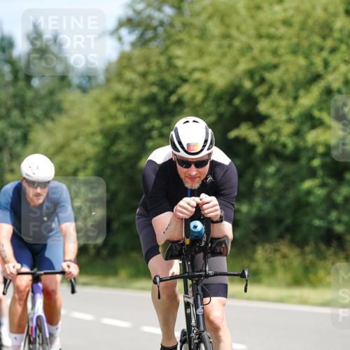 21.06.2026 - Viking Triathlon Michael Burmester http://msf.ph/oto/9867356 21.06.2026 12:17:57 Radfahren 200, 253, 285, 354, 354, 363, 404, 439, 440, 458, 461, 520, 539, 568, 576, 604, 636 meine-sportfotos.de