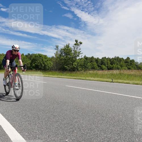 21.06.2026 - Viking Triathlon Michael Burmester http://msf.ph/oto/9867365 21.06.2026 11:38:48 Radfahren 82, 100, 139, 164, 171, 268, 276, 531, 563, 605, 606, 617, 638, 648 meine-sportfotos.de