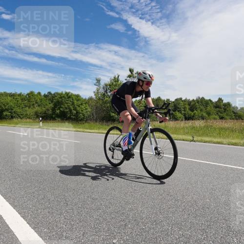 21.06.2026 - Viking Triathlon Michael Burmester http://msf.ph/oto/9867373 21.06.2026 11:38:50 Radfahren 100, 102, 105, 139, 164, 171, 268, 276, 531, 563, 605, 606, 617, 638, 648 meine-sportfotos.de