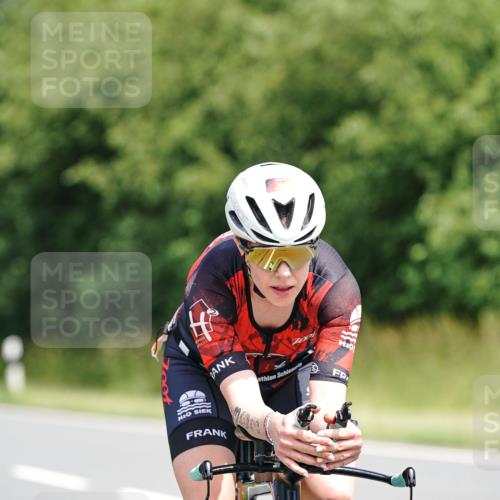 21.06.2026 - Viking Triathlon Michael Burmester http://msf.ph/oto/9867377 21.06.2026 12:18:00 Radfahren 200, 253, 285, 354, 354, 363, 404, 423, 439, 440, 448, 458, 461, 520, 539, 568, 576, 604, 636 meine-sportfotos.de