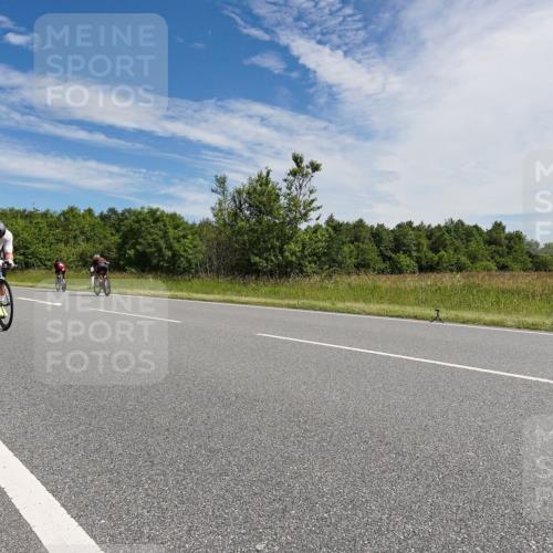 21.06.2026 - Viking Triathlon Michael Burmester http://msf.ph/oto/9867399 21.06.2026 11:38:54 Radfahren 100, 102, 105, 164, 171, 268, 276, 306, 531, 563, 605, 606, 617, 638, 648 meine-sportfotos.de