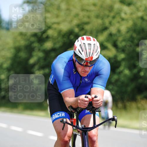 21.06.2026 - Viking Triathlon Michael Burmester http://msf.ph/oto/9867408 21.06.2026 12:18:14 Radfahren 5, 25, 200, 354, 423, 448, 520, 520, 547, 568, 575, 576, 633, 636 meine-sportfotos.de