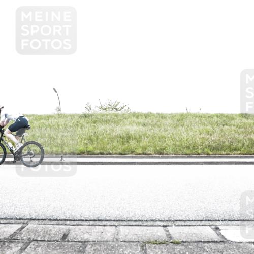 21.06.2026 - 29. Vierlanden-Triathlon H.Heesch http://msf.ph/oto/9867425 21.06.2026 10:33:31 Radfahren 42, 68, 147, 207, 228, 235, 293, 362 meine-sportfotos.de
