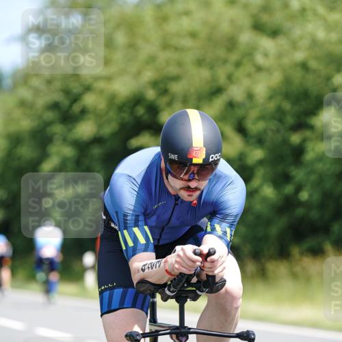 21.06.2026 - Viking Triathlon Michael Burmester http://msf.ph/oto/9867432 21.06.2026 12:18:19 Radfahren 5, 25, 43, 82, 423, 448, 520, 520, 547, 575, 623, 633, 636 meine-sportfotos.de