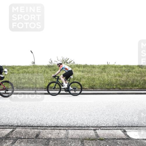 21.06.2026 - 29. Vierlanden-Triathlon H.Heesch http://msf.ph/oto/9867554 21.06.2026 10:35:07 Radfahren 47, 157, 187, 320, 334, 430, 525 meine-sportfotos.de