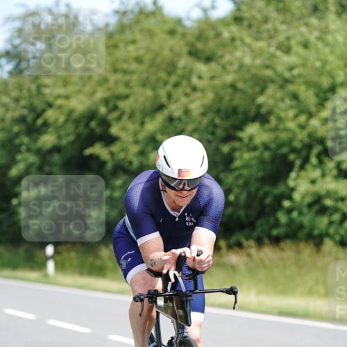 21.06.2026 - Viking Triathlon Michael Burmester http://msf.ph/oto/9867589 21.06.2026 12:19:00 Radfahren 31, 39, 52, 171, 217, 233, 323, 325, 371, 452, 496, 516, 517, 648, 662 meine-sportfotos.de