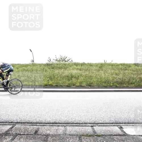 21.06.2026 - 29. Vierlanden-Triathlon H.Heesch http://msf.ph/oto/9867602 21.06.2026 10:35:49 Radfahren 46, 131, 173 meine-sportfotos.de