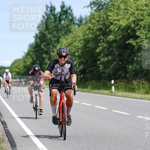 21.06.2026 - Viking Triathlon Michael Burmester http://msf.ph/oto/9867603 21.06.2026 12:19:04 Radfahren 39, 171, 325, 452, 496, 516, 517, 648, 656, 662 meine-sportfotos.de