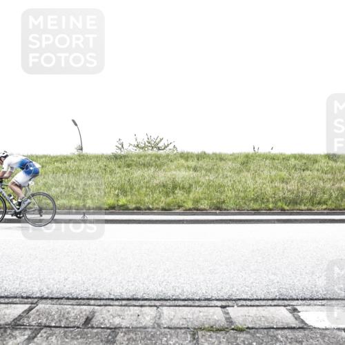 21.06.2026 - 29. Vierlanden-Triathlon H.Heesch http://msf.ph/oto/9867618 21.06.2026 10:36:07 Radfahren 25, 34, 88, 104, 186, 243, 278, 376, 589 meine-sportfotos.de