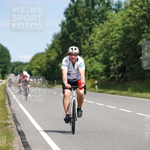 21.06.2026 - Viking Triathlon Michael Burmester http://msf.ph/oto/9867621 21.06.2026 12:19:09 Radfahren 39, 171, 325, 452, 472, 516, 517, 648, 656, 662 meine-sportfotos.de