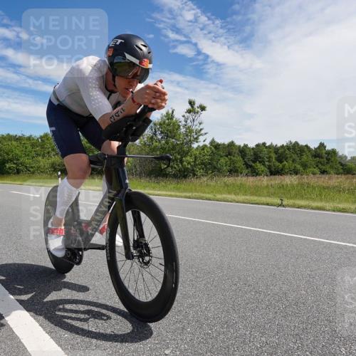 21.06.2026 - Viking Triathlon Michael Burmester http://msf.ph/oto/9867643 21.06.2026 11:40:33 Radfahren 7, 144, 155, 161, 342, 425, 465, 475, 554 meine-sportfotos.de