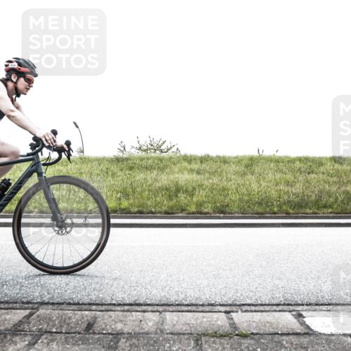 21.06.2026 - 29. Vierlanden-Triathlon H.Heesch http://msf.ph/oto/9867679 21.06.2026 10:37:10 Radfahren 7, 40, 61, 500 meine-sportfotos.de