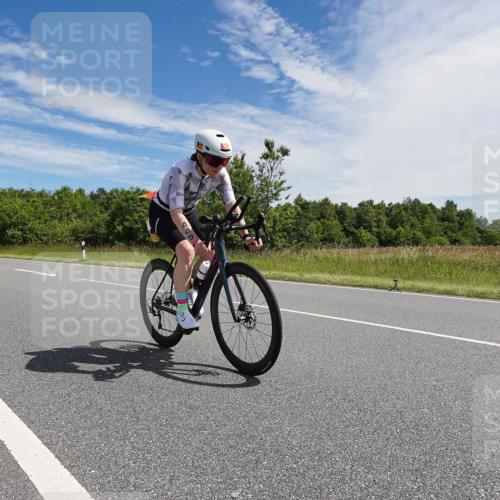 21.06.2026 - Viking Triathlon Michael Burmester http://msf.ph/oto/9867686 21.06.2026 11:40:50 Radfahren 155, 260, 317, 366, 445, 467 meine-sportfotos.de