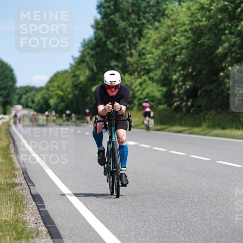 21.06.2026 - Viking Triathlon Michael Burmester http://msf.ph/oto/9867688 21.06.2026 12:19:46 Radfahren 30, 42, 133, 144, 231, 343, 421, 441, 443 meine-sportfotos.de