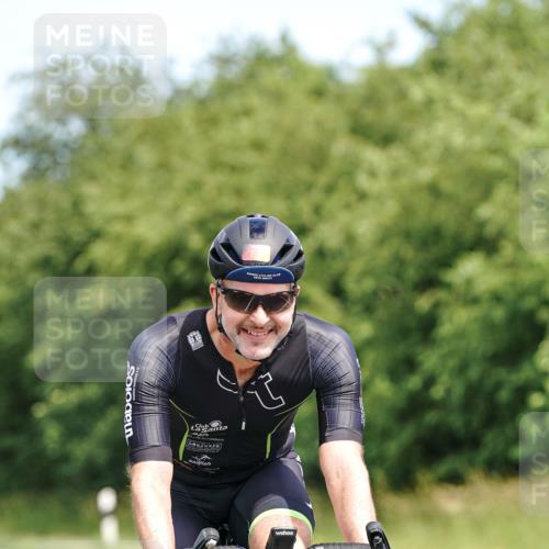 21.06.2026 - Viking Triathlon Michael Burmester http://msf.ph/oto/9867738 21.06.2026 12:20:51 Radfahren 13, 213, 339, 344, 375, 379, 395, 398, 400, 607, 628, 643 meine-sportfotos.de
