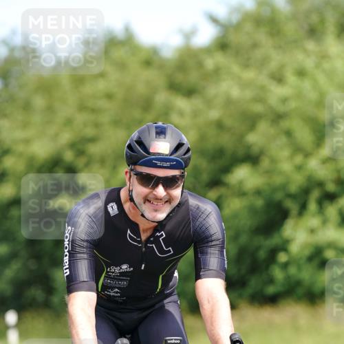 21.06.2026 - Viking Triathlon Michael Burmester http://msf.ph/oto/9867742 21.06.2026 12:20:51 Radfahren 13, 213, 339, 344, 375, 379, 395, 398, 400, 607, 628, 643 meine-sportfotos.de