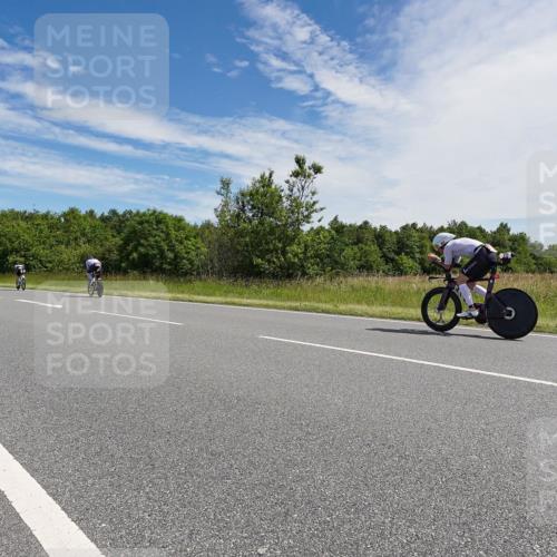 21.06.2026 - Viking Triathlon Michael Burmester http://msf.ph/oto/9867750 21.06.2026 11:41:08 Radfahren 26, 96, 136, 247, 287, 287, 317, 467, 467, 658 meine-sportfotos.de