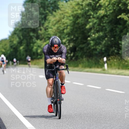 21.06.2026 - Viking Triathlon Michael Burmester http://msf.ph/oto/9867754 21.06.2026 12:20:54 Radfahren 13, 339, 344, 375, 395, 398, 400, 607, 628, 643 meine-sportfotos.de