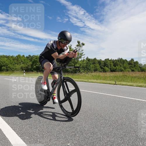 21.06.2026 - Viking Triathlon Michael Burmester http://msf.ph/oto/9867826 21.06.2026 11:42:05 Radfahren 83, 142, 364, 390, 455, 517, 621 meine-sportfotos.de