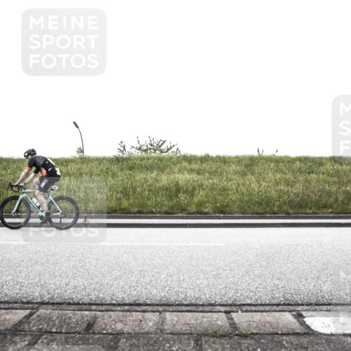 21.06.2026 - 29. Vierlanden-Triathlon H.Heesch http://msf.ph/oto/9867827 21.06.2026 10:40:17 Radfahren 309 meine-sportfotos.de