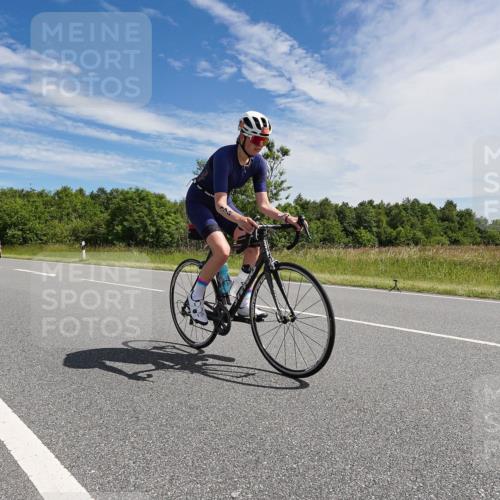21.06.2026 - Viking Triathlon Michael Burmester http://msf.ph/oto/9867841 21.06.2026 11:42:23 Radfahren 83, 116, 124, 142, 172, 331, 517, 556 meine-sportfotos.de