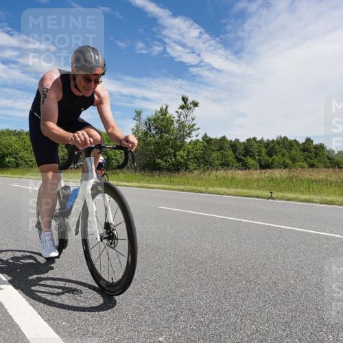 21.06.2026 - Viking Triathlon Michael Burmester http://msf.ph/oto/9867854 21.06.2026 11:42:28 Radfahren 116, 118, 124, 142, 172, 331, 556, 661 meine-sportfotos.de