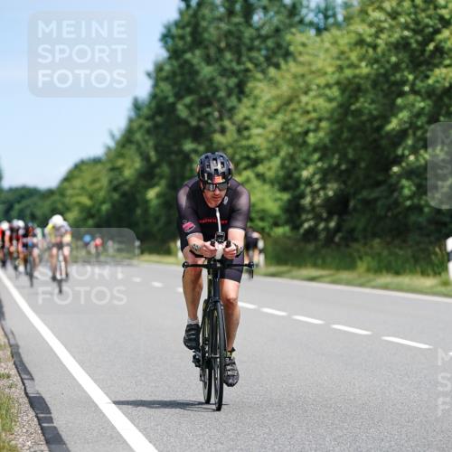 21.06.2026 - Viking Triathlon Michael Burmester http://msf.ph/oto/9867870 21.06.2026 12:21:44 Radfahren 100, 100, 102, 202, 214, 234, 321, 324, 341, 399, 465, 469, 475, 505, 508, 533, 624, 632, 650 meine-sportfotos.de