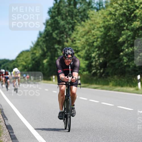 21.06.2026 - Viking Triathlon Michael Burmester http://msf.ph/oto/9867875 21.06.2026 12:21:44 Radfahren 100, 100, 102, 202, 214, 234, 321, 324, 341, 399, 465, 469, 475, 505, 508, 533, 624, 632, 650 meine-sportfotos.de