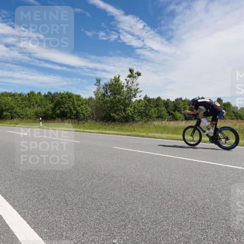 21.06.2026 - Viking Triathlon Michael Burmester http://msf.ph/oto/9867893 21.06.2026 11:42:54 Radfahren 16, 53, 55, 57, 90, 132, 226, 226, 397, 634, 640 meine-sportfotos.de