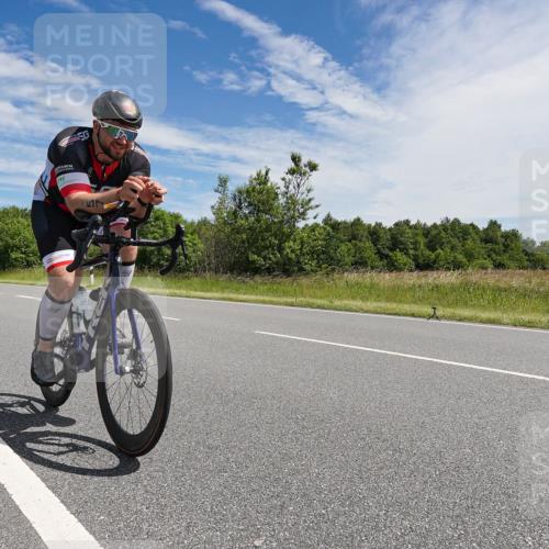 21.06.2026 - Viking Triathlon Michael Burmester http://msf.ph/oto/9867896 21.06.2026 11:42:59 Radfahren 16, 53, 55, 57, 90, 132, 226, 226, 267, 304, 397, 640, 659 meine-sportfotos.de
