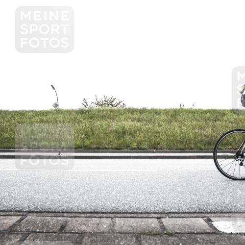 21.06.2026 - 29. Vierlanden-Triathlon H.Heesch http://msf.ph/oto/9867929 21.06.2026 10:42:27 Radfahren 5, 75, 147, 410, 449 meine-sportfotos.de