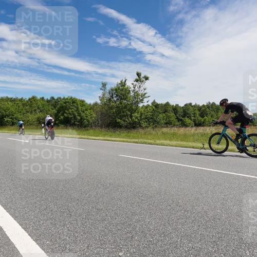 21.06.2026 - Viking Triathlon Michael Burmester http://msf.ph/oto/9867969 21.06.2026 11:43:56 Radfahren 20, 58, 66, 68, 70, 70, 75, 255, 261, 370, 370, 386, 419, 419, 441, 546, 612, 642 meine-sportfotos.de