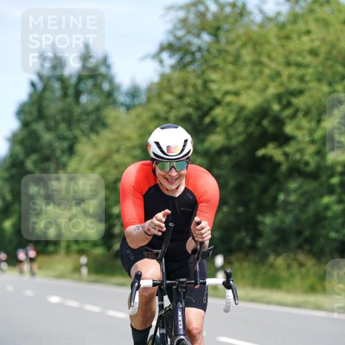 21.06.2026 - Viking Triathlon Michael Burmester http://msf.ph/oto/9867972 21.06.2026 12:21:58 Radfahren 41, 53, 83, 86, 100, 202, 205, 219, 238, 239, 243, 321, 324, 341, 429, 456, 467, 469, 533, 624, 632, 645, 668, 670 meine-sportfotos.de