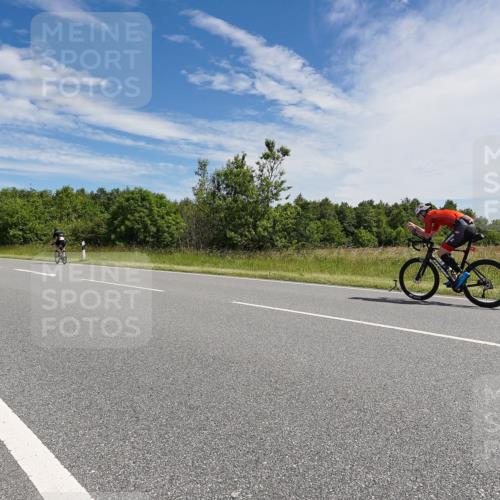 21.06.2026 - Viking Triathlon Michael Burmester http://msf.ph/oto/9867977 21.06.2026 11:43:59 Radfahren 20, 66, 68, 70, 70, 75, 255, 261, 370, 370, 386, 419, 441, 463, 642, 670 meine-sportfotos.de