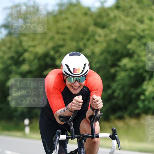 21.06.2026 - Viking Triathlon Michael Burmester http://msf.ph/oto/9867992 21.06.2026 12:21:58 Radfahren 41, 53, 83, 86, 100, 202, 205, 219, 238, 239, 243, 321, 324, 341, 429, 456, 467, 469, 533, 624, 632, 645, 668, 670 meine-sportfotos.de