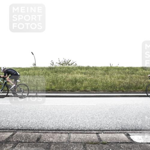 21.06.2026 - 29. Vierlanden-Triathlon H.Heesch http://msf.ph/oto/9868005 21.06.2026 10:43:23 Radfahren 96, 130, 167, 187, 259, 392, 443, 447, 448, 467 meine-sportfotos.de