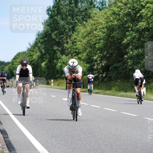 21.06.2026 - Viking Triathlon Michael Burmester http://msf.ph/oto/9868029 21.06.2026 12:22:19 Radfahren 83, 94, 132, 192, 205, 219, 238, 239, 262, 318, 369, 429, 456, 467, 523, 548, 606, 644 meine-sportfotos.de