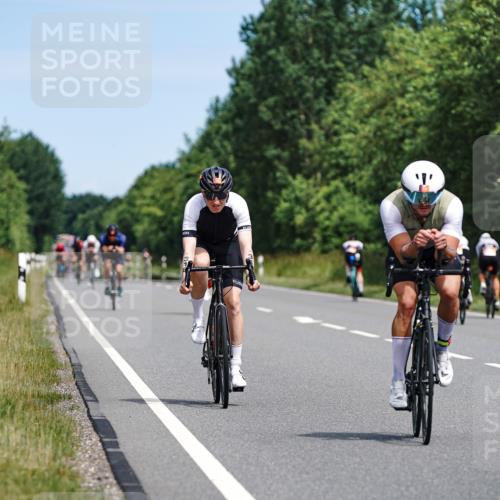 21.06.2026 - Viking Triathlon Michael Burmester http://msf.ph/oto/9868042 21.06.2026 12:22:19 Radfahren 83, 94, 132, 192, 205, 219, 238, 239, 262, 318, 369, 429, 456, 467, 523, 548, 606, 644 meine-sportfotos.de