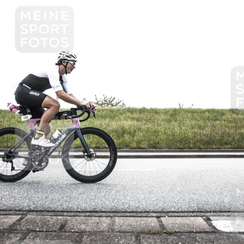 21.06.2026 - 29. Vierlanden-Triathlon H.Heesch http://msf.ph/oto/9868047 21.06.2026 10:43:40 Radfahren 103, 224, 230 meine-sportfotos.de
