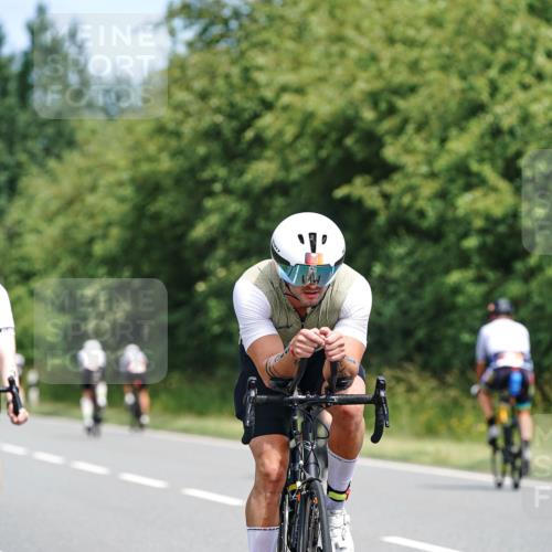21.06.2026 - Viking Triathlon Michael Burmester http://msf.ph/oto/9868049 21.06.2026 12:22:20 Radfahren 94, 132, 142, 192, 205, 219, 239, 262, 318, 369, 467, 523, 548, 606, 644 meine-sportfotos.de
