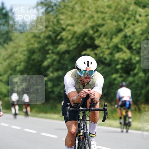 21.06.2026 - Viking Triathlon Michael Burmester http://msf.ph/oto/9868055 21.06.2026 12:22:20 Radfahren 94, 132, 142, 192, 205, 219, 239, 262, 318, 369, 467, 523, 548, 606, 644 meine-sportfotos.de