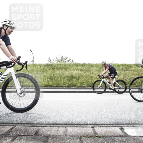 21.06.2026 - 29. Vierlanden-Triathlon H.Heesch http://msf.ph/oto/9868120 21.06.2026 10:44:34 Radfahren 173, 227, 399, 409, 434 meine-sportfotos.de