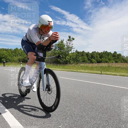 21.06.2026 - Viking Triathlon Michael Burmester http://msf.ph/oto/9868122 21.06.2026 11:44:44 Radfahren 56, 63, 162, 257, 266, 548 meine-sportfotos.de