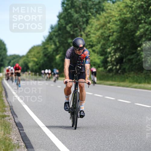 21.06.2026 - Viking Triathlon Michael Burmester http://msf.ph/oto/9868128 21.06.2026 12:22:31 Radfahren 94, 132, 134, 142, 158, 192, 262, 279, 318, 329, 442, 523, 548, 577, 630, 644 meine-sportfotos.de