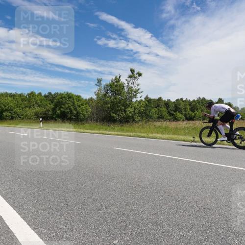 21.06.2026 - Viking Triathlon Michael Burmester http://msf.ph/oto/9868130 21.06.2026 11:44:55 Radfahren 63, 99, 113, 162, 257, 266, 382, 460, 522 meine-sportfotos.de